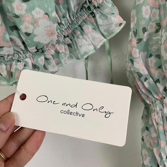 ONE AND ONLY mint green floral long sleeve crop top - Picture 6 of 6